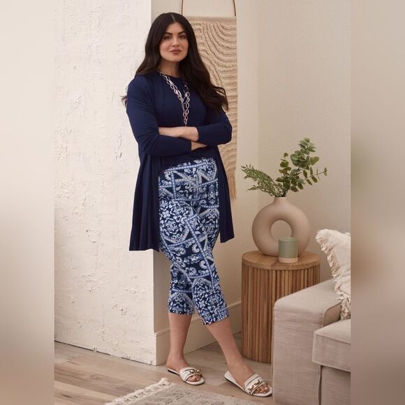 New With Tags Laura Plus Size 16 Rayon Blend Paisley Print Capris - Picture 1 of 14